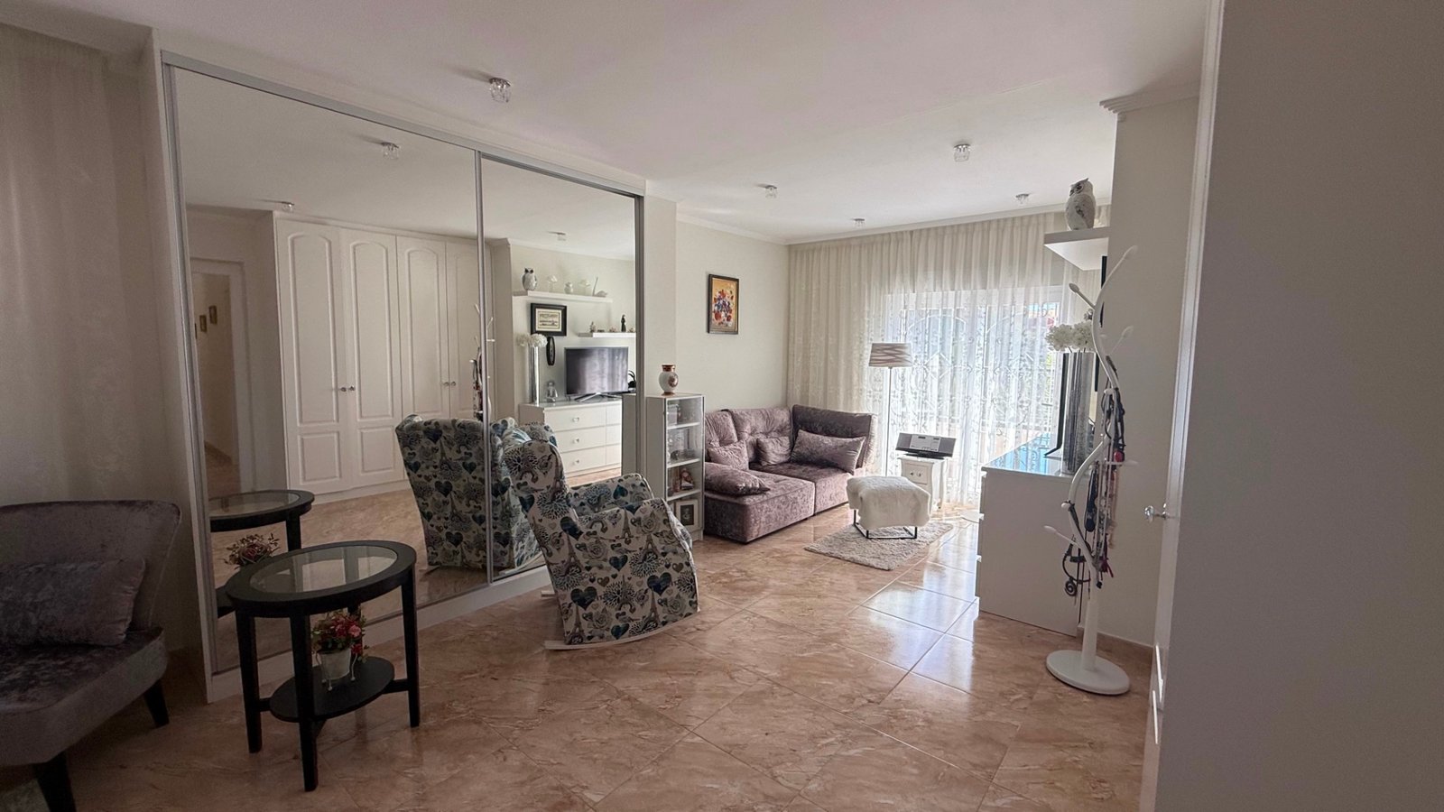 o_1jeu9hdln3vg1v381j8a1dijlfa4a 7 Bedroom 4 Bathroom Villa in Torrevieja - Caza De Casa
