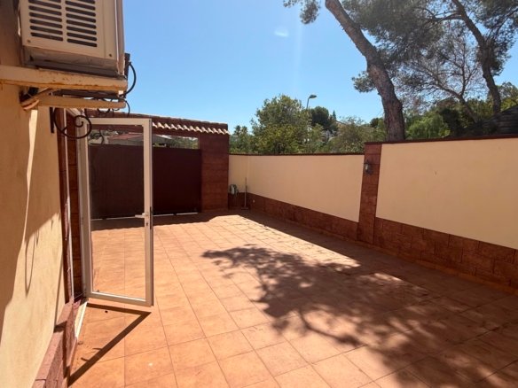 7 Bedroom 4 Bathroom Villa in Torrevieja - Caza De Casa