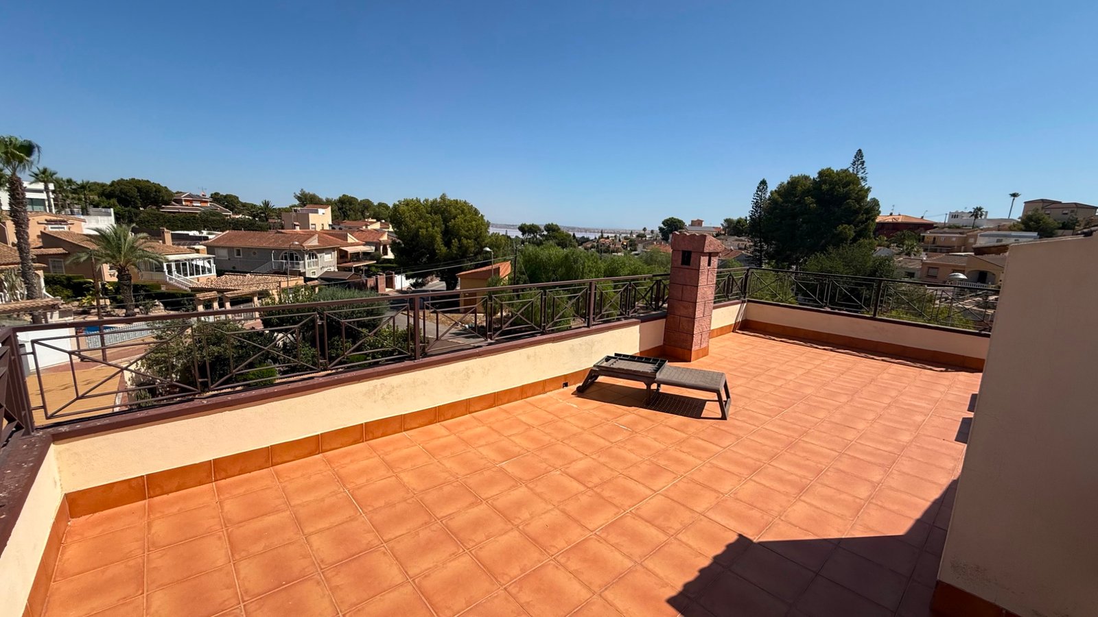 o_1jeu9hdlo1at43on00192pgpu4r 7 Bedroom 4 Bathroom Villa in Torrevieja - Caza De Casa