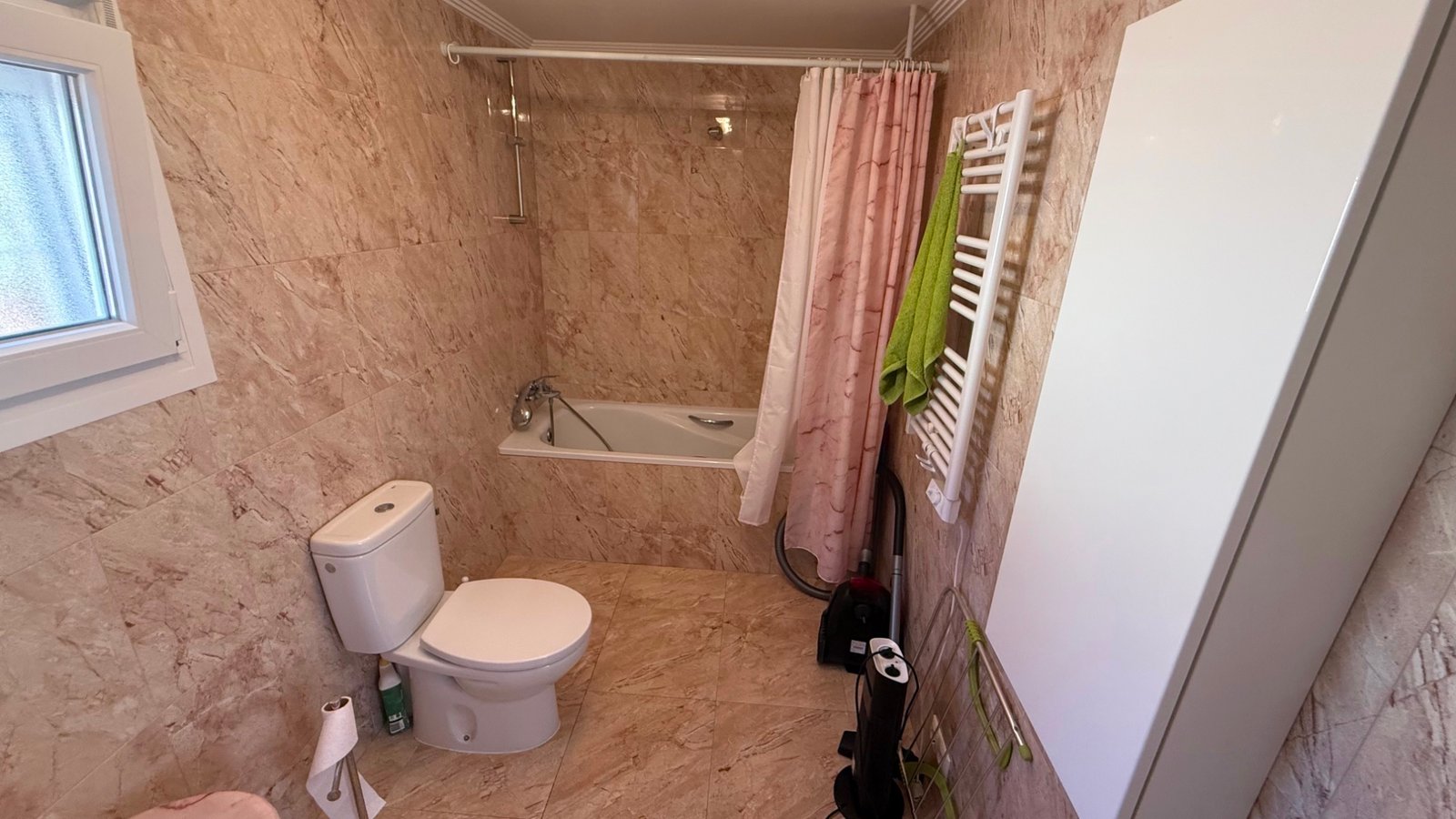o_1jeu9hdlol36l7dc3hhhojad4u 7 Bedroom 4 Bathroom Villa in Torrevieja - Caza De Casa