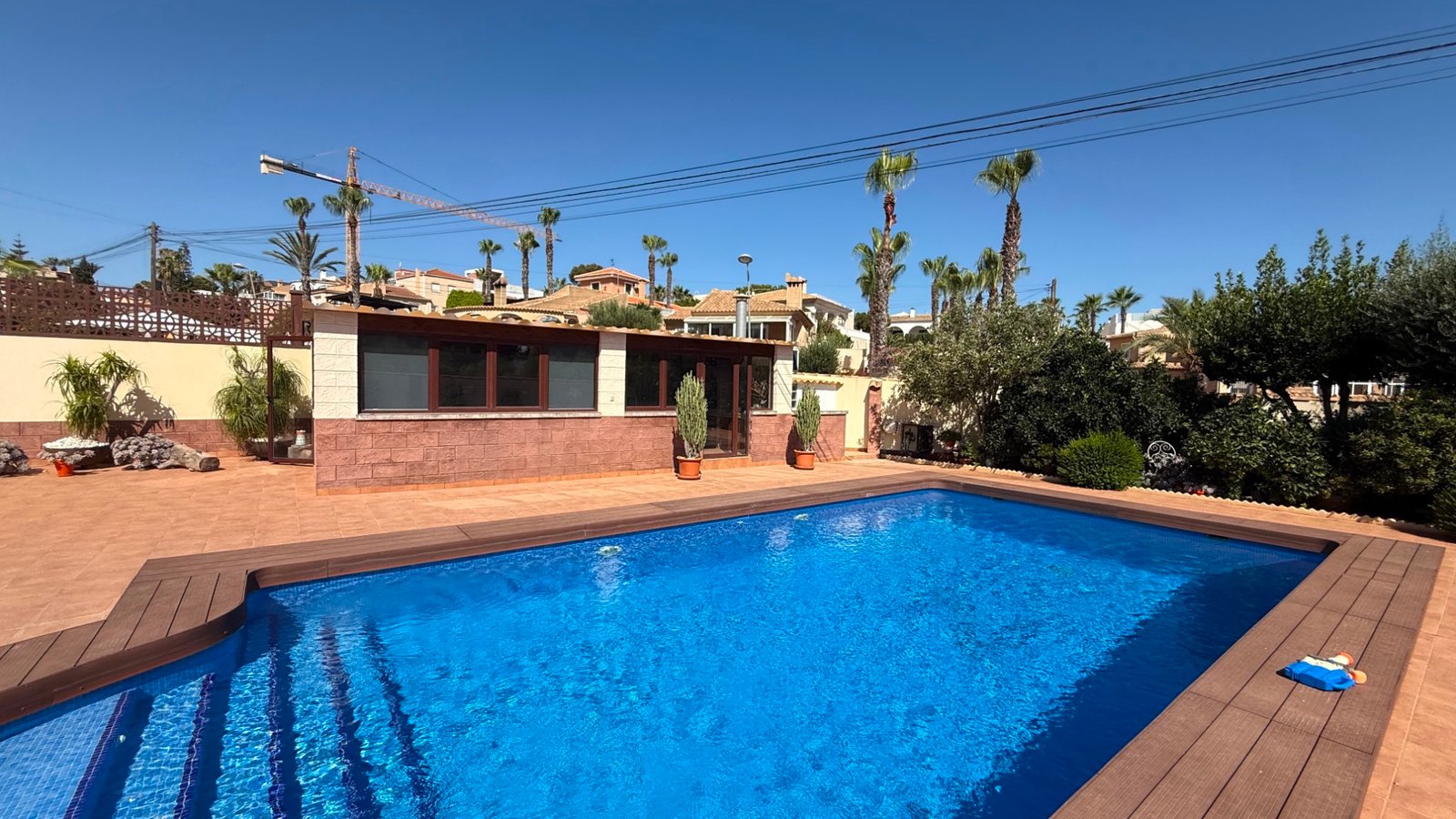 o_1jeu9hdlq1981p1o1hu6r8h15ei6h 7 Bedroom 4 Bathroom Villa in Torrevieja - Caza De Casa