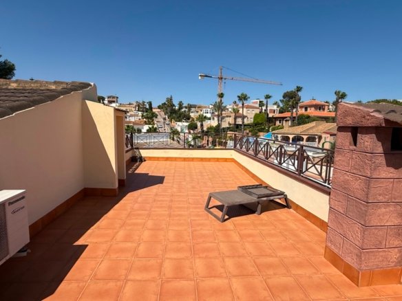 7 Bedroom 4 Bathroom Villa in Torrevieja - Caza De Casa