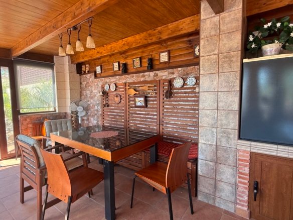 7 Bedroom 4 Bathroom Villa in Torrevieja - Caza De Casa