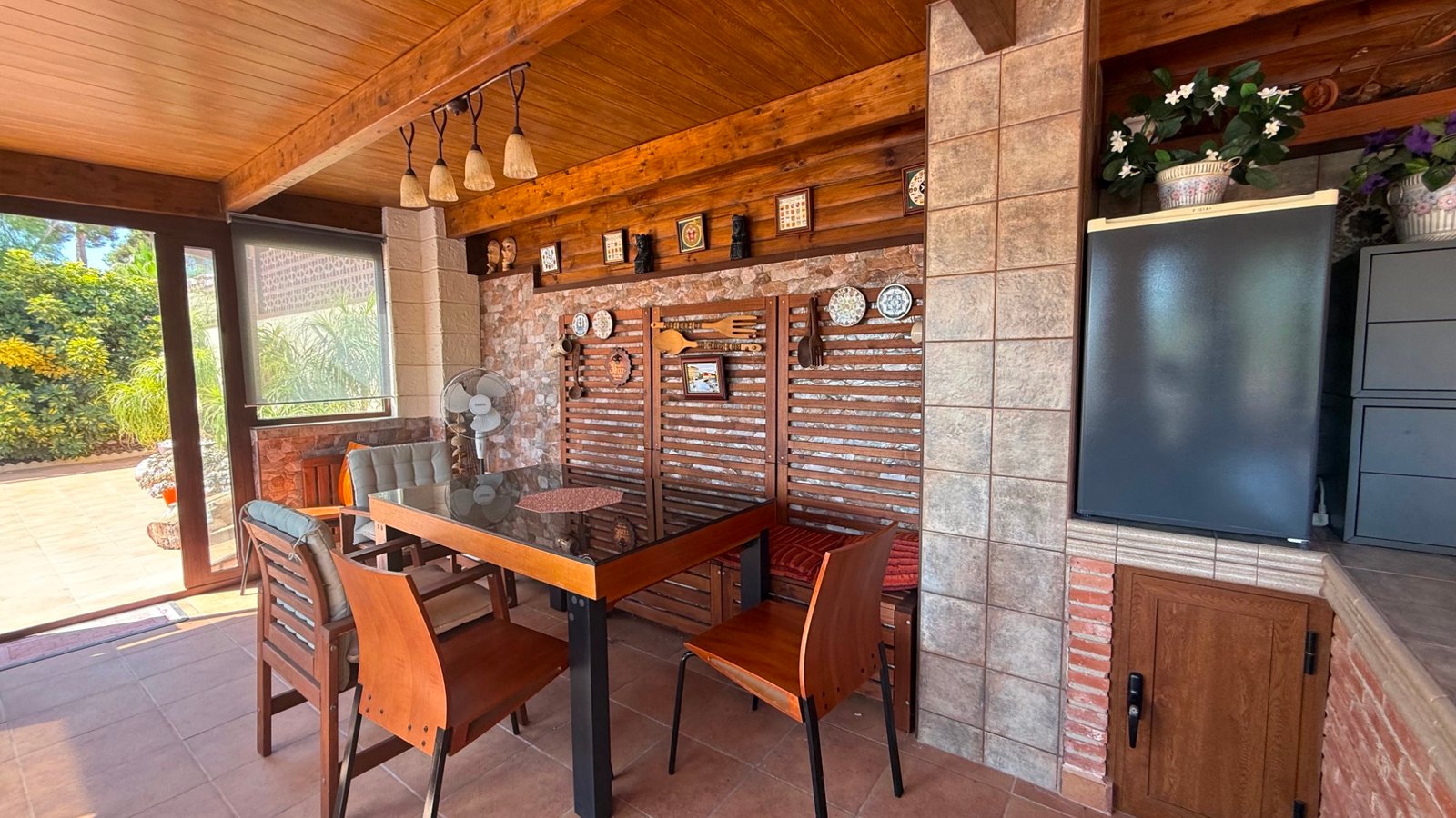 o_1jeu9hdlq1r541q04b7311jltko5t 7 Bedroom 4 Bathroom Villa in Torrevieja - Caza De Casa