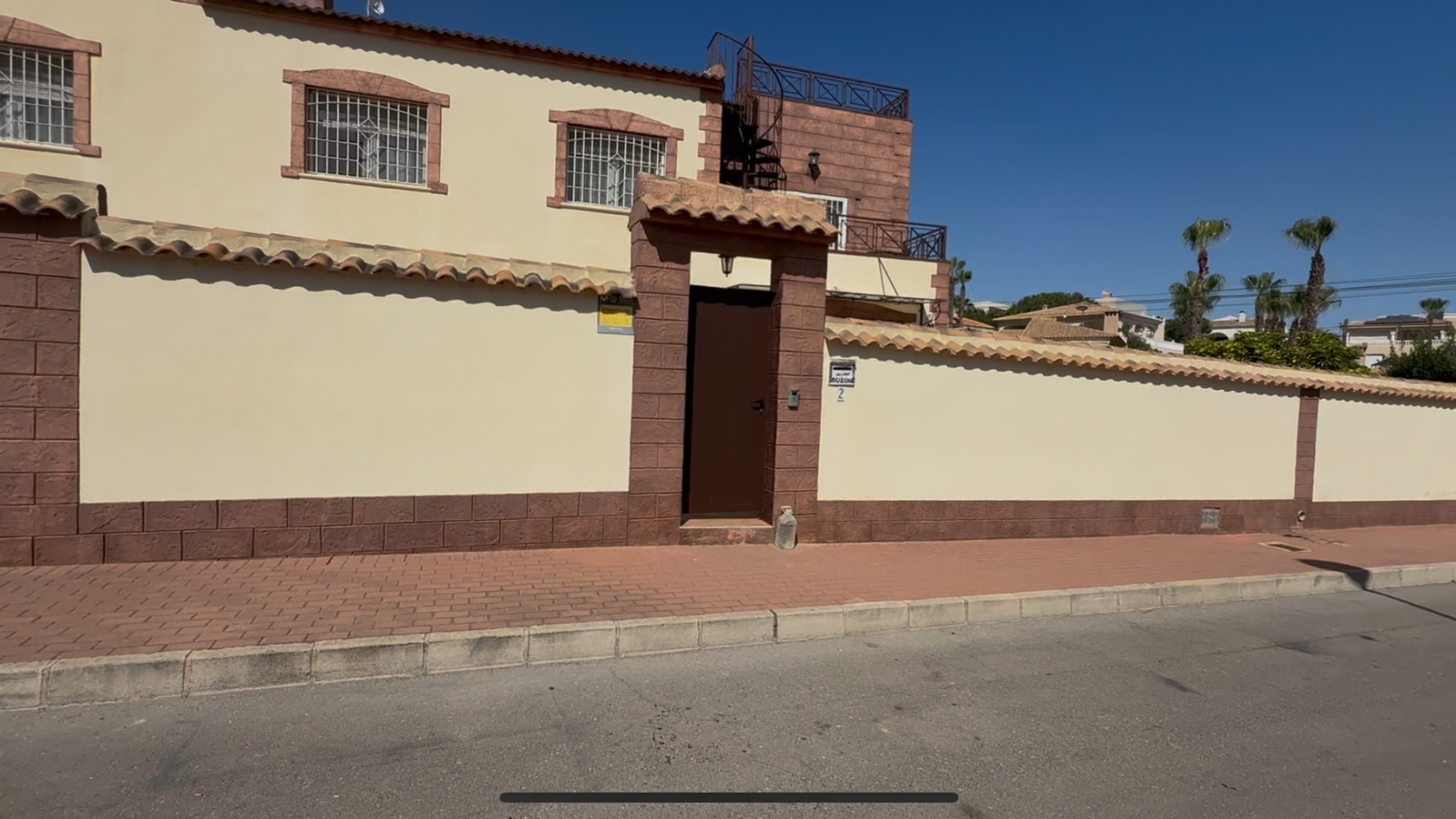 o_1jeu9hdlq2p0q7m1iavva1r7b57 7 Bedroom 4 Bathroom Villa in Torrevieja - Caza De Casa