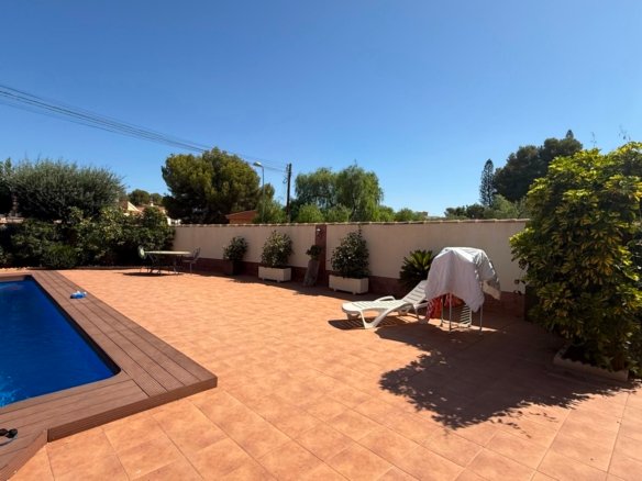 7 Bedroom 4 Bathroom Villa in Torrevieja - Caza De Casa