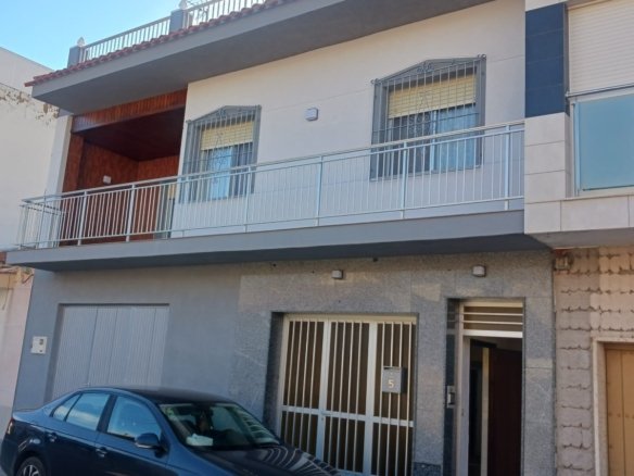 6 Bed 2 Bath Town House in San Pedro del Pinatar - Caza De Casa