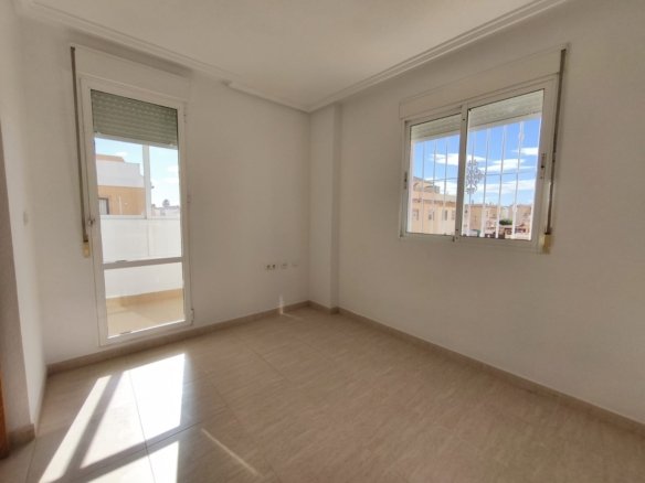 3 Bedroom 2 Bathroom Town House in Rojales - Caza De Casa