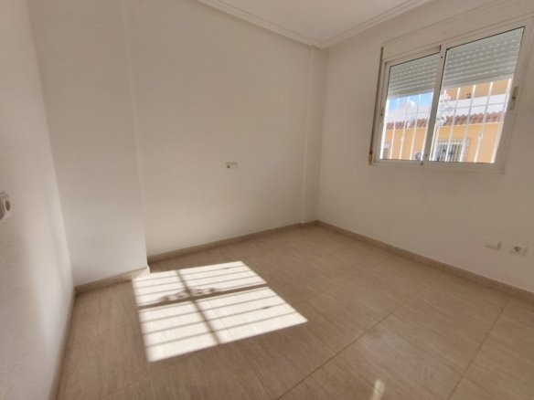 3 Bedroom 2 Bathroom Town House in Rojales - Caza De Casa