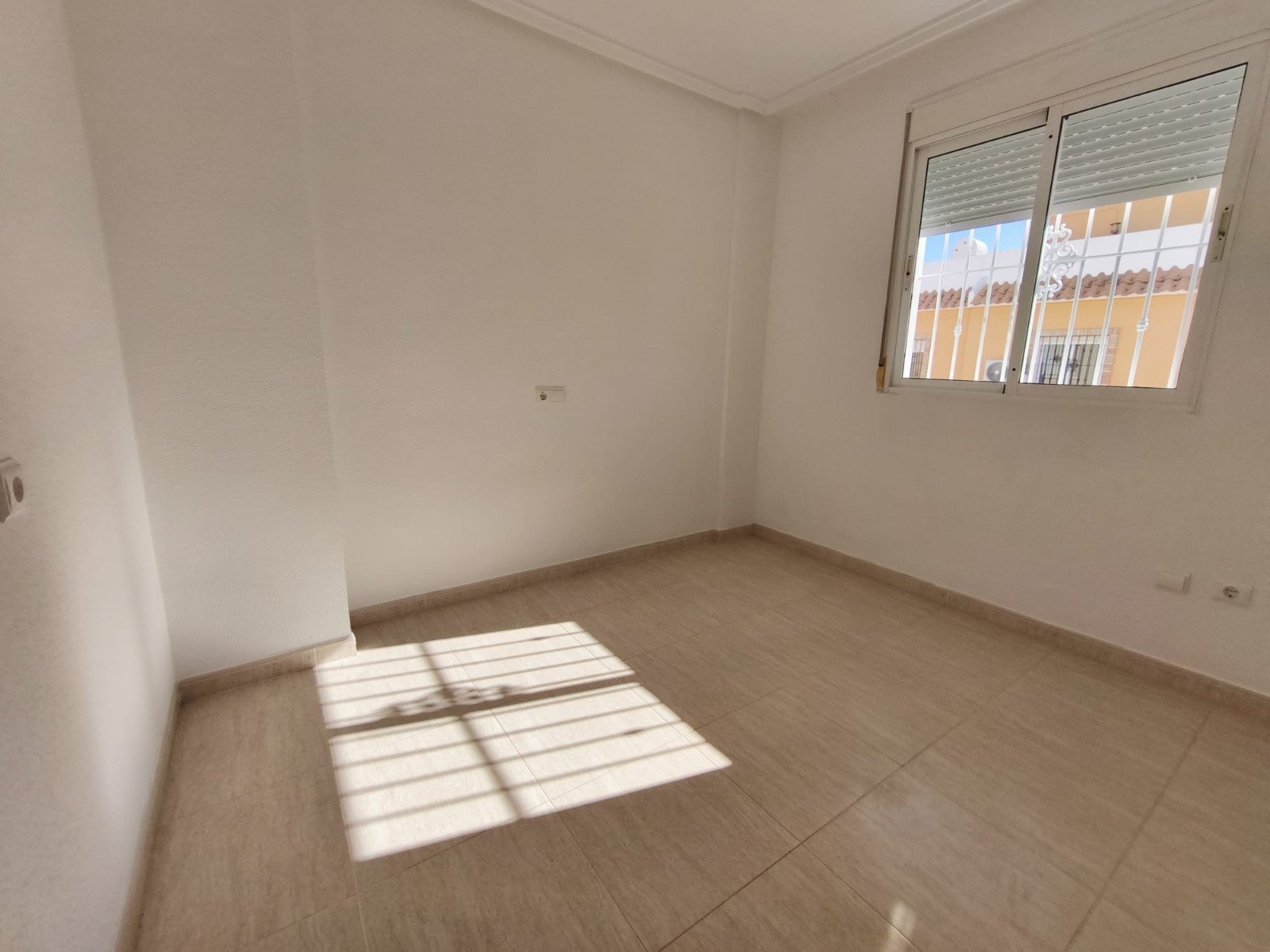 o_1jg7je53t6shm9r11uh4sj1h232o 3 Bedroom 2 Bathroom Town House in Rojales - Caza De Casa