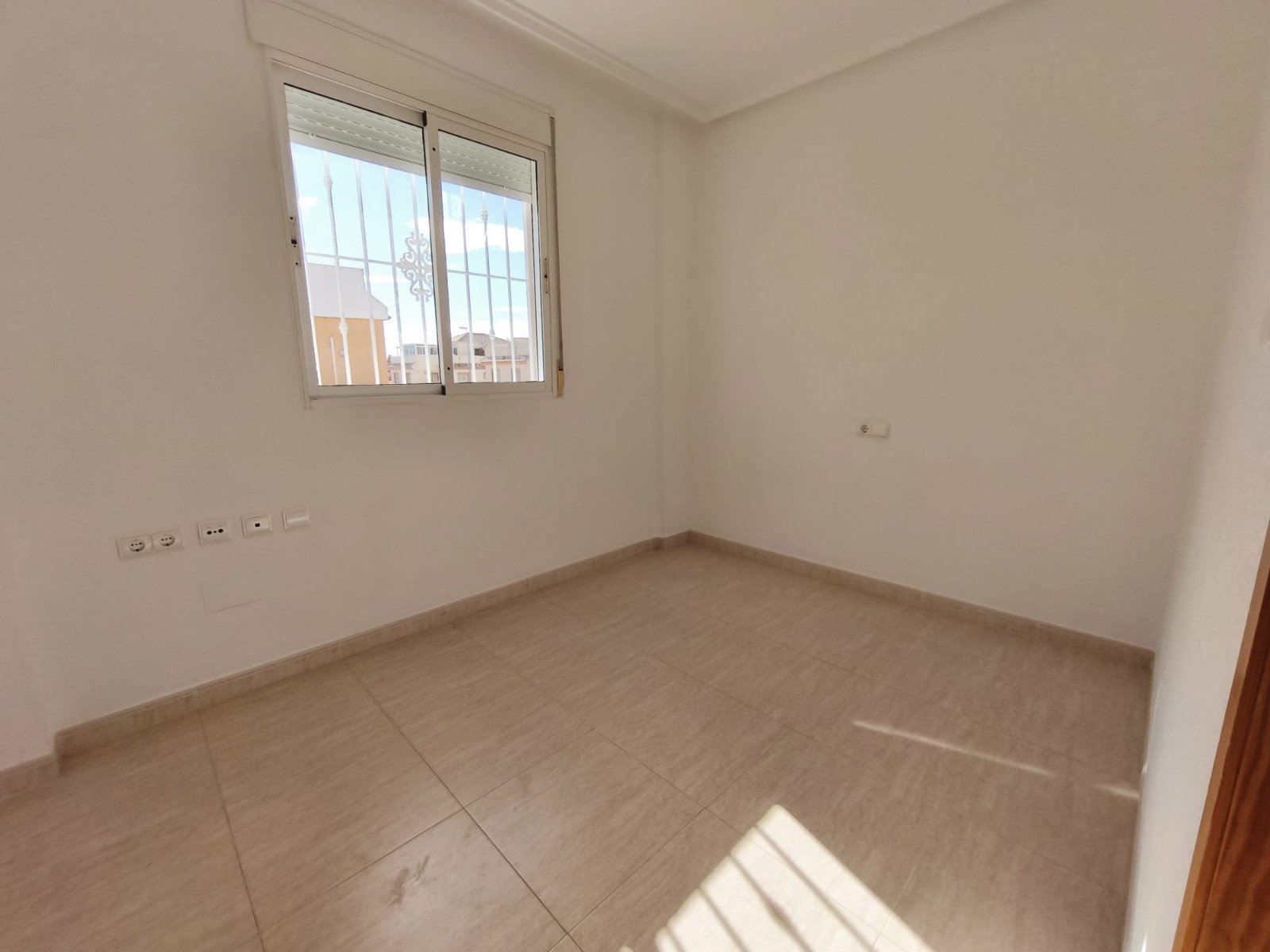 o_1jg7je53tbk8fc4gfb1mu21gnk2p 3 Bedroom 2 Bathroom Town House in Rojales - Caza De Casa