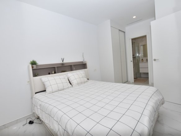 3 Bedroom 3 Bathroom Villa in Los Montesinos - Caza De Casa