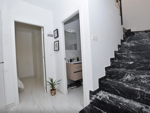 3 Bedroom 3 Bathroom Villa in Los Montesinos - Caza De Casa