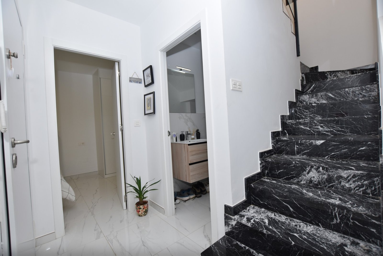 o_1jgf86lgt1hah1r061cb21ch3b5e3p 3 Bedroom 3 Bathroom Villa in Los Montesinos - Caza De Casa