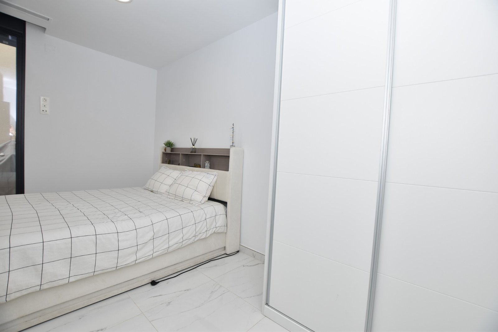 o_1jgf86lgt1nlamki186f13ulo373o 3 Bedroom 3 Bathroom Villa in Los Montesinos - Caza De Casa