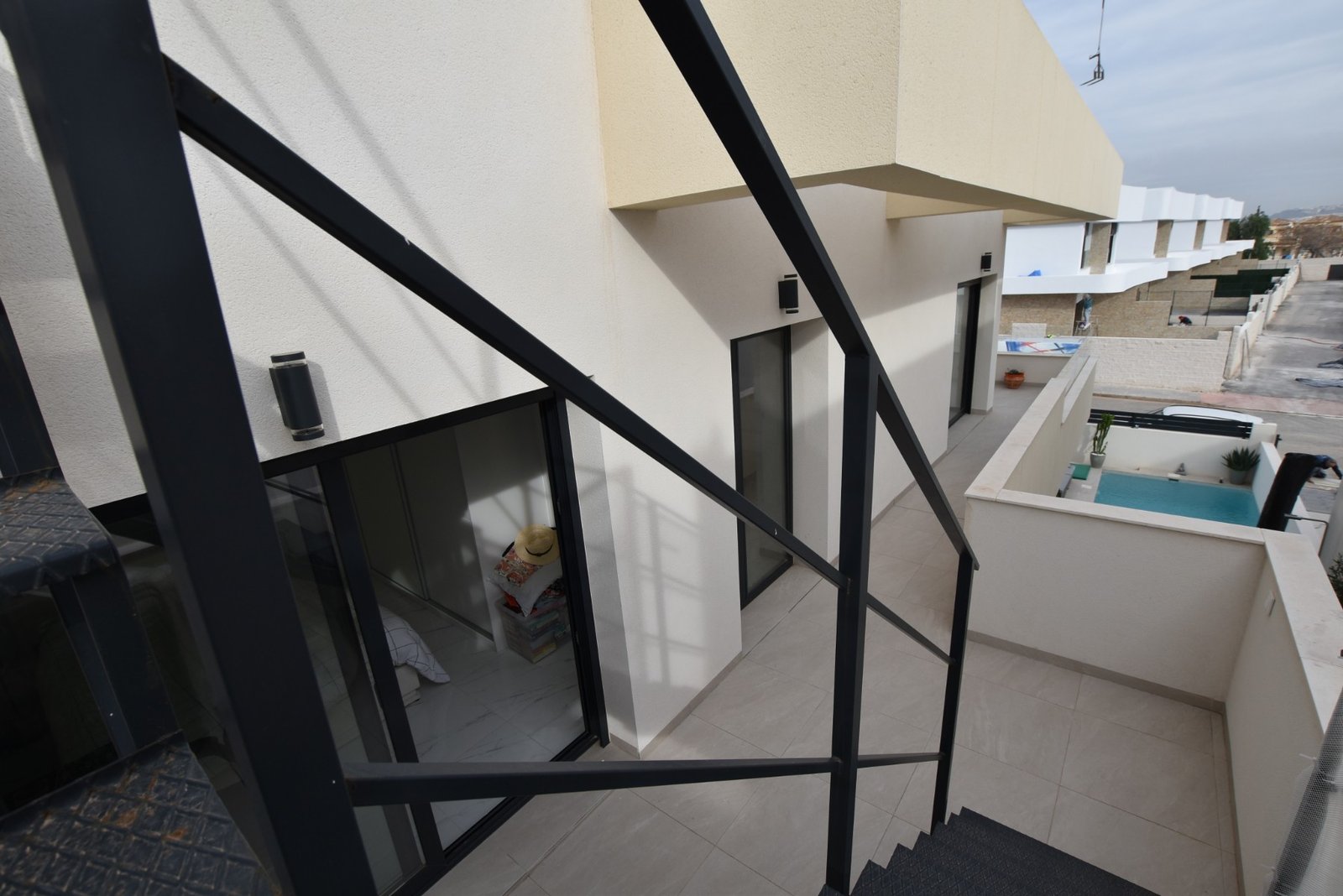 o_1jgf86lgu18cp17vc1abm1ci0rb44k 3 Bedroom 3 Bathroom Villa in Los Montesinos - Caza De Casa