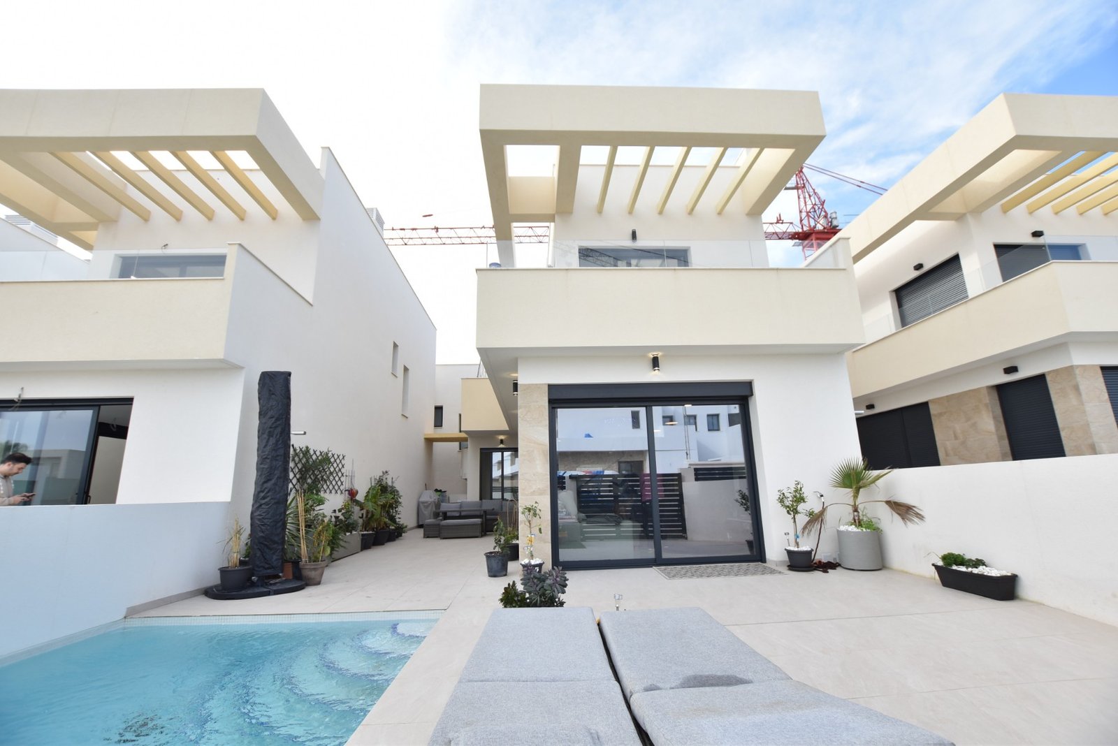 o_1jgf86lgu48p1rp414fr1ss6r4356 3 Bedroom 3 Bathroom Villa in Los Montesinos - Caza De Casa