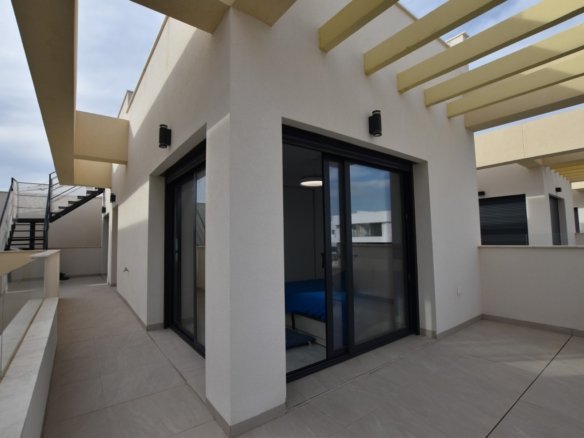 3 Bedroom 3 Bathroom Villa in Los Montesinos - Caza De Casa