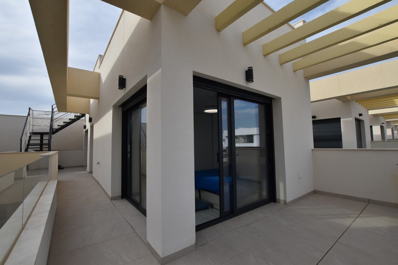 o_1jgf86lgu8bf1s7nh9d1mbb2404d 3 Bedroom 3 Bathroom Villa in Los Montesinos - Caza De Casa