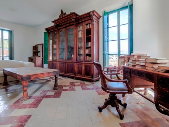 7 Bedroom 3 Bathroom Villa in San Juan De Alicante - Caza De Casa