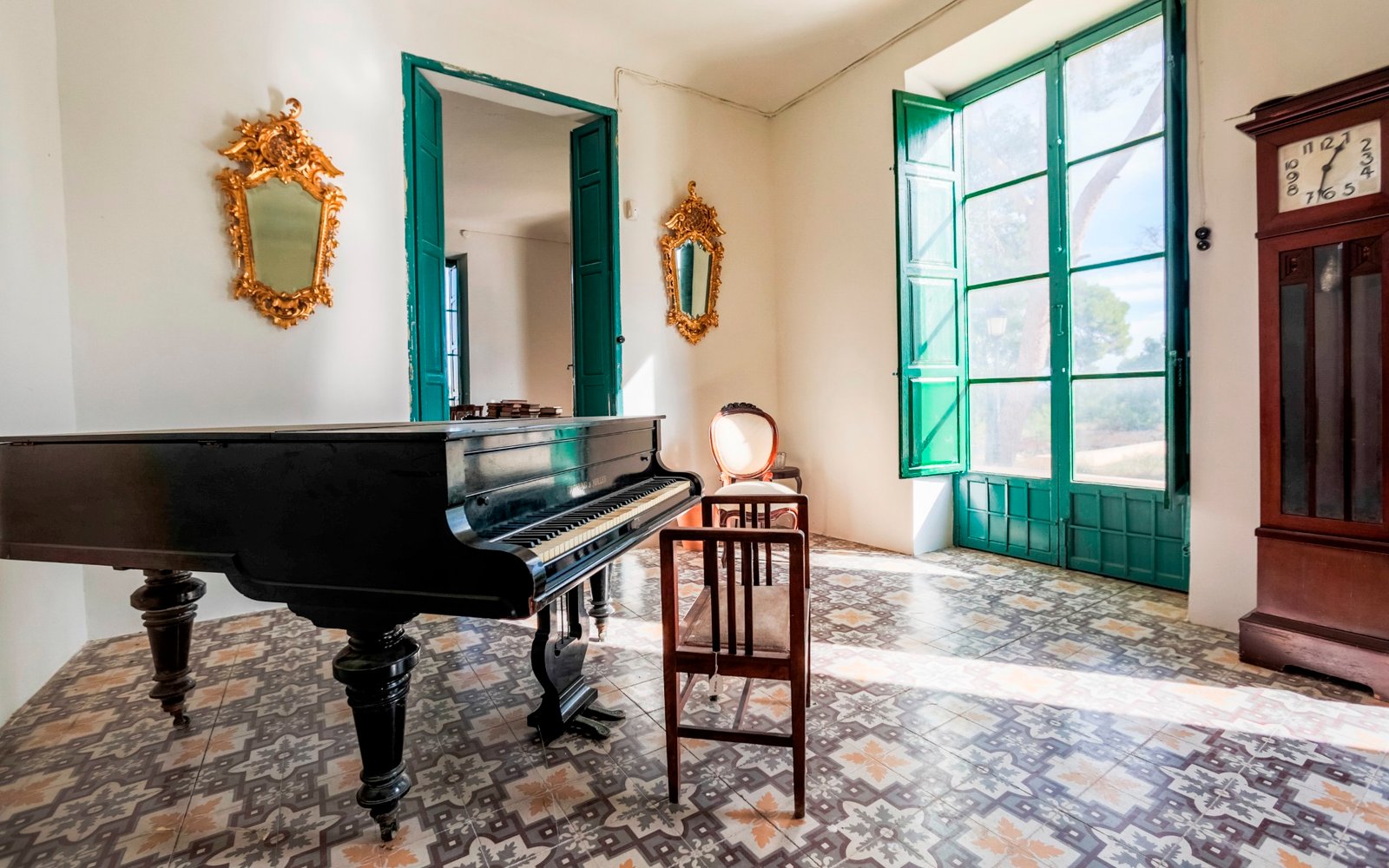 7 Bedroom 3 Bathroom Villa in San Juan De Alicante - Caza De Casa