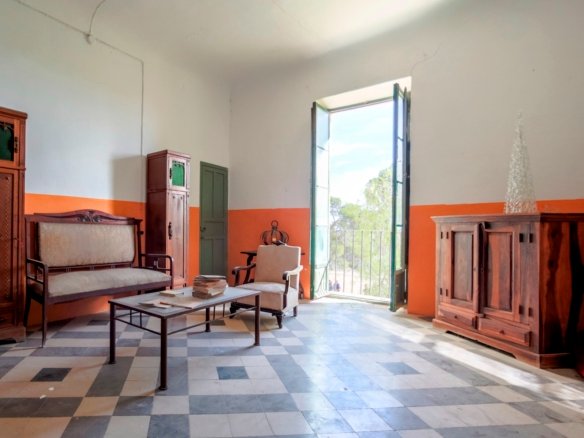 7 Bedroom 3 Bathroom Villa in San Juan De Alicante - Caza De Casa