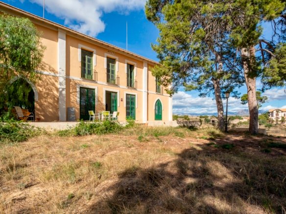 7 Bedroom 3 Bathroom Villa in San Juan De Alicante - Caza De Casa