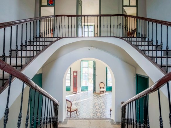 7 Bedroom 3 Bathroom Villa in San Juan De Alicante - Caza De Casa
