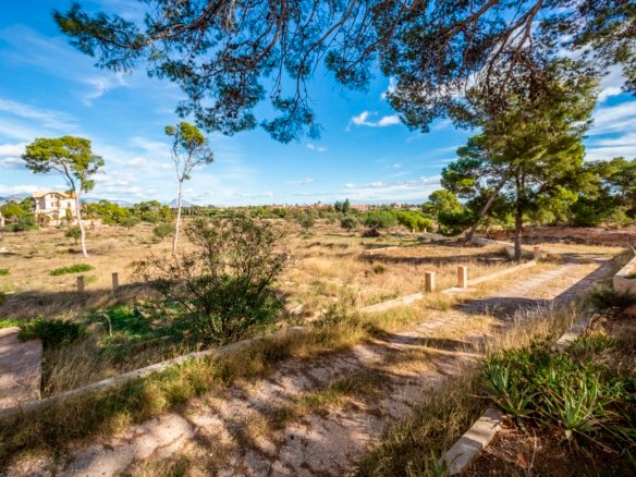 7 Bedroom 3 Bathroom Villa in San Juan De Alicante - Caza De Casa