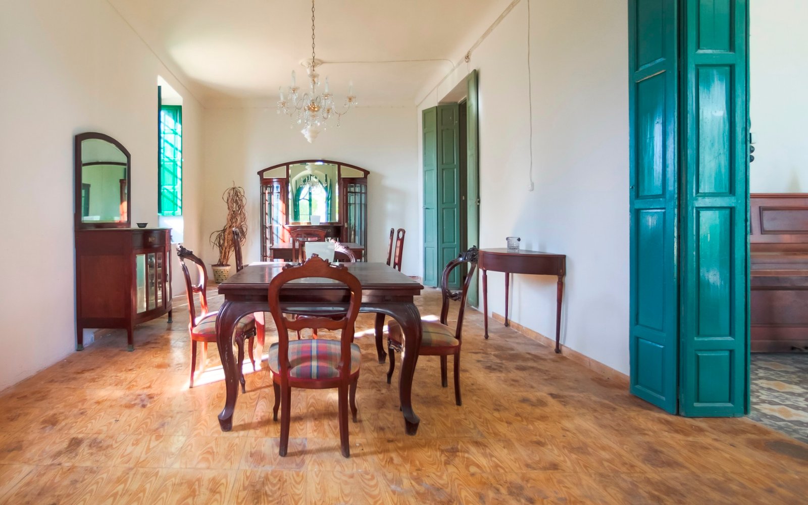 7 Bedroom 3 Bathroom Villa in San Juan De Alicante - Caza De Casa
