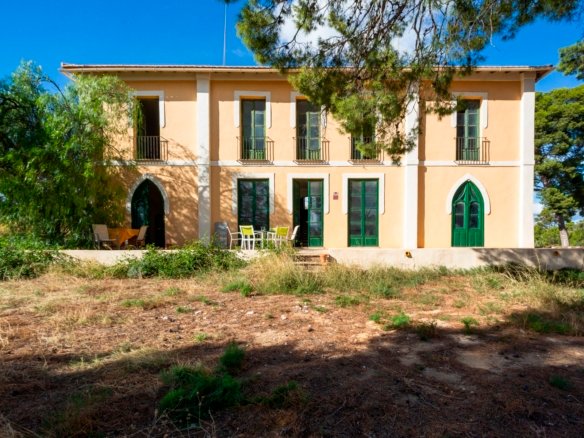7 Bedroom 3 Bathroom Villa in San Juan De Alicante - Caza De Casa