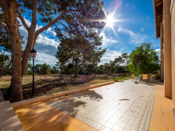 7 Bedroom 3 Bathroom Villa in San Juan De Alicante - Caza De Casa