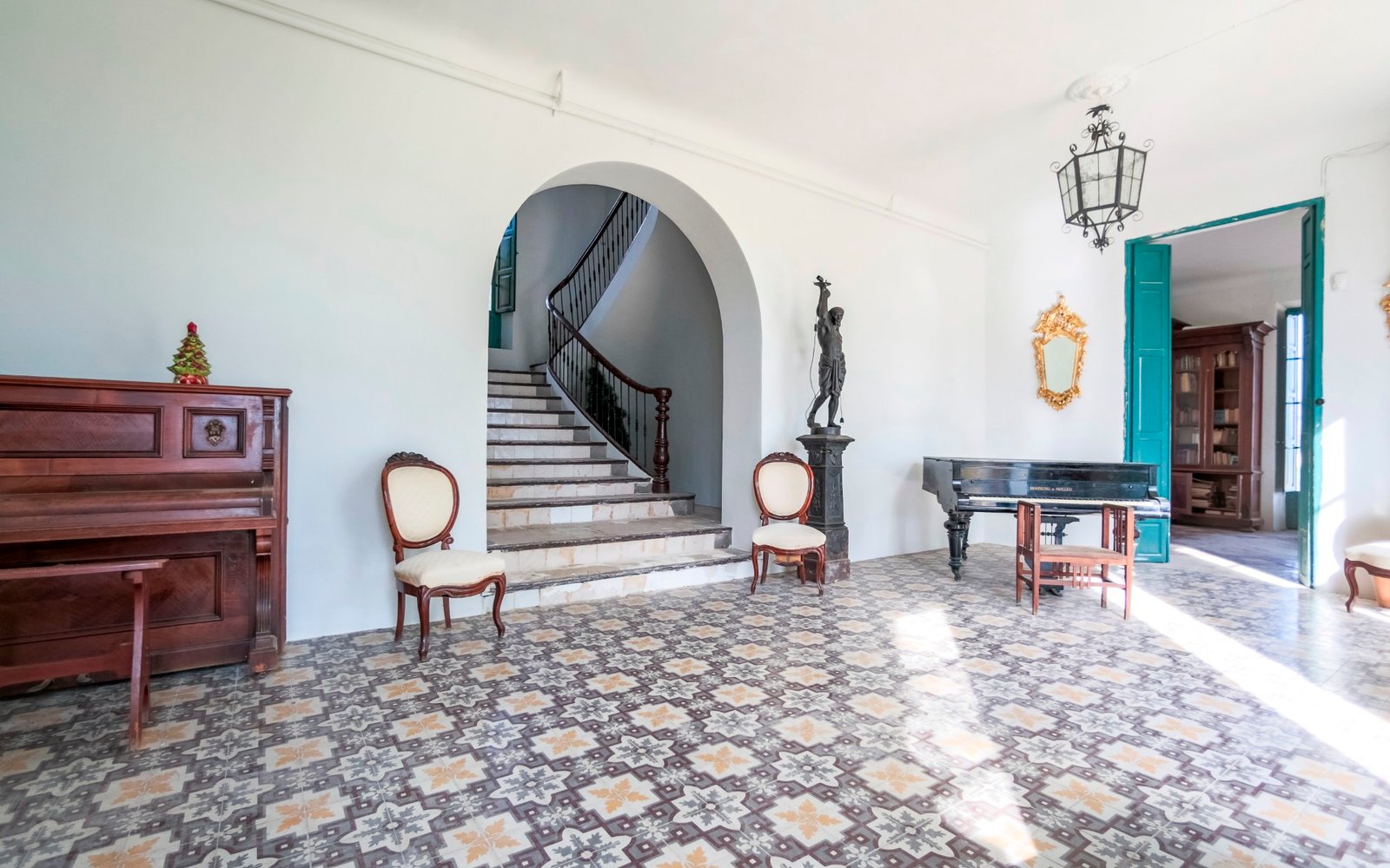 7 Bedroom 3 Bathroom Villa in San Juan De Alicante - Caza De Casa