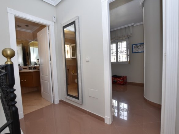 3 Bedroom 2 Bathroom Villa in Orihuela Costa - Caza De Casa
