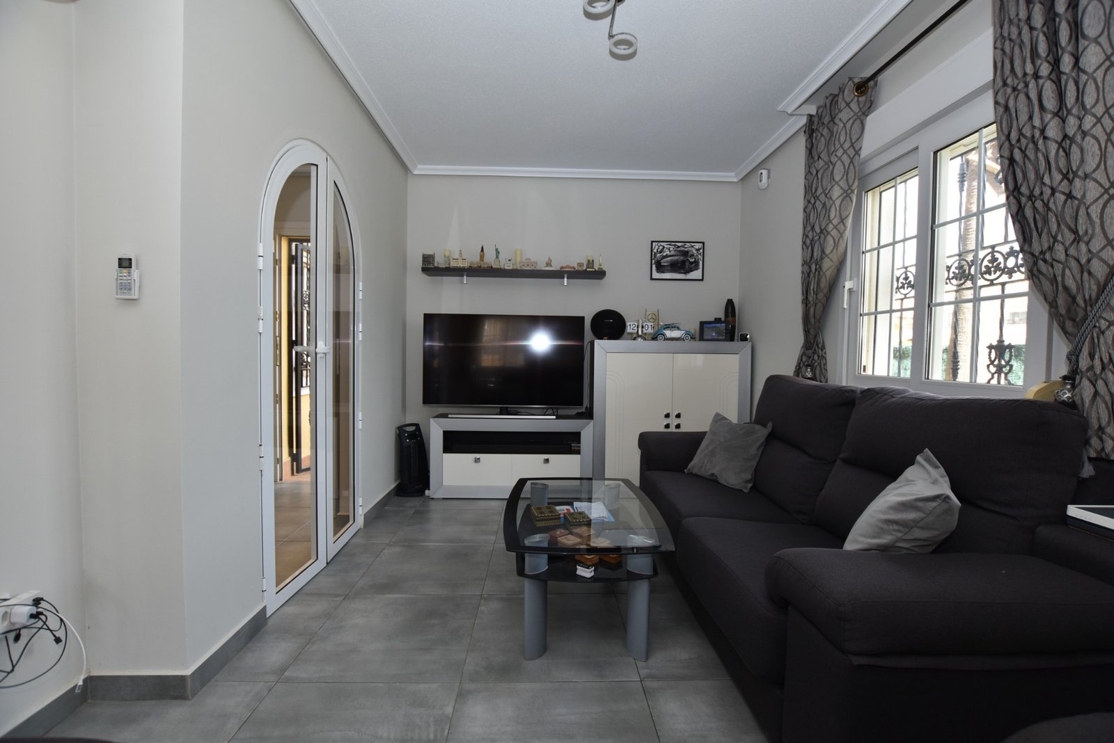 3 Bedroom 2 Bathroom Villa in Orihuela Costa - Caza De Casa