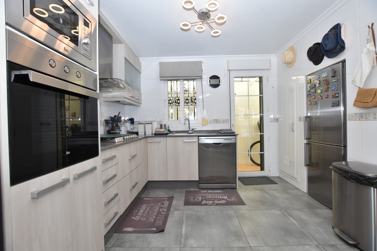 3 Bedroom 2 Bathroom Villa in Orihuela Costa - Caza De Casa