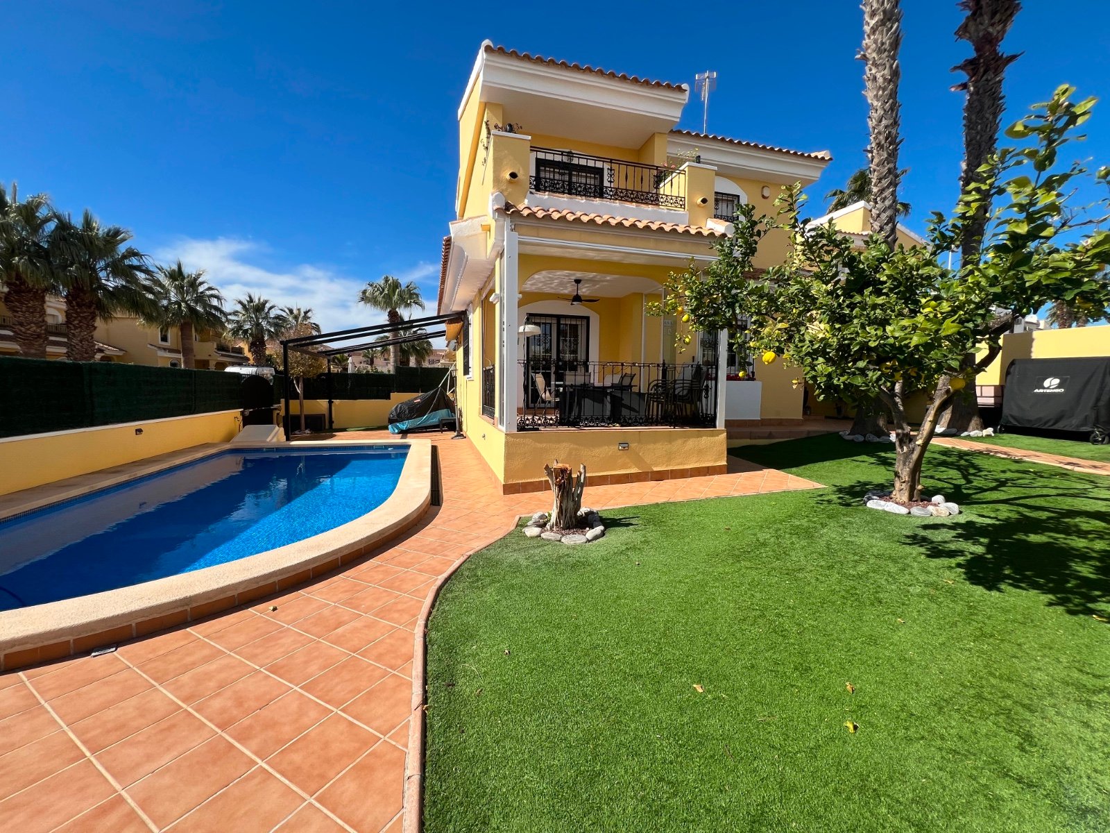 3 Bedroom 2 Bathroom Villa in Orihuela Costa - Caza De Casa