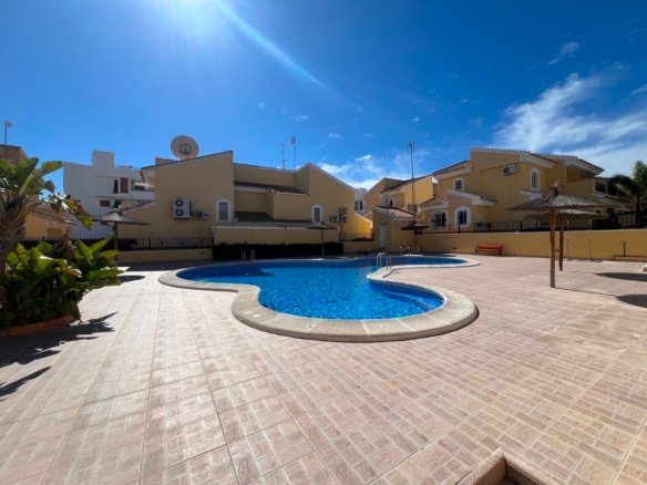 3 Bedroom 2 Bathroom Villa in Orihuela Costa - Caza De Casa