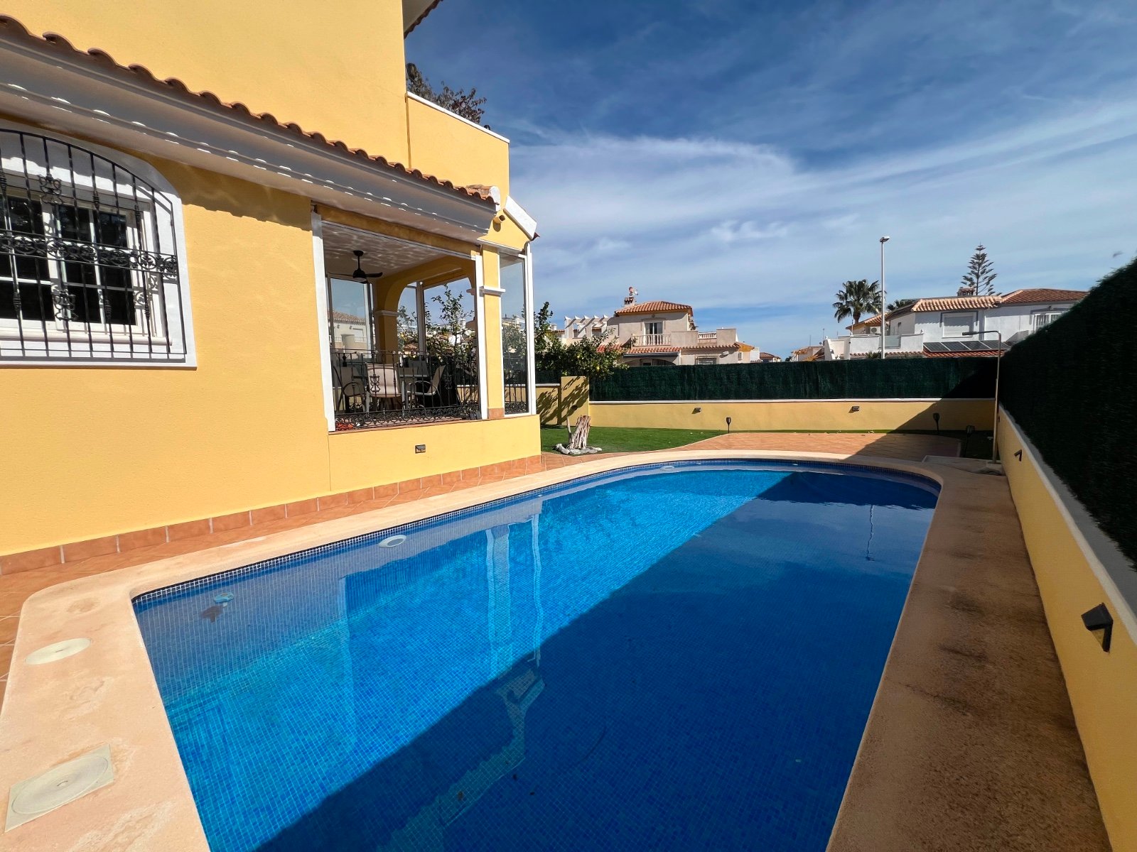 3 Bedroom 2 Bathroom Villa in Orihuela Costa - Caza De Casa