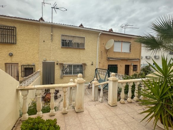 2 Bedroom 2 Bathroom Town House in Torrevieja - Caza De Casa