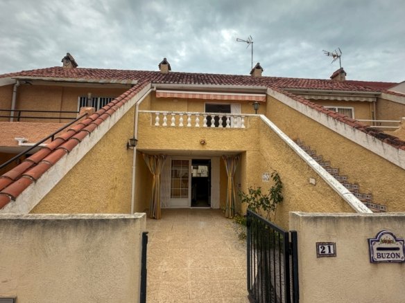 2 Bedroom 2 Bathroom Town House in Torrevieja - Caza De Casa