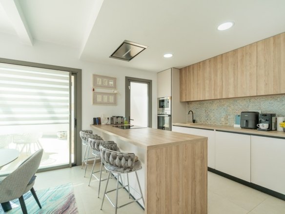 3 Bedroom 2 Bathroom Villa in Orihuela Costa - Caza De Casa