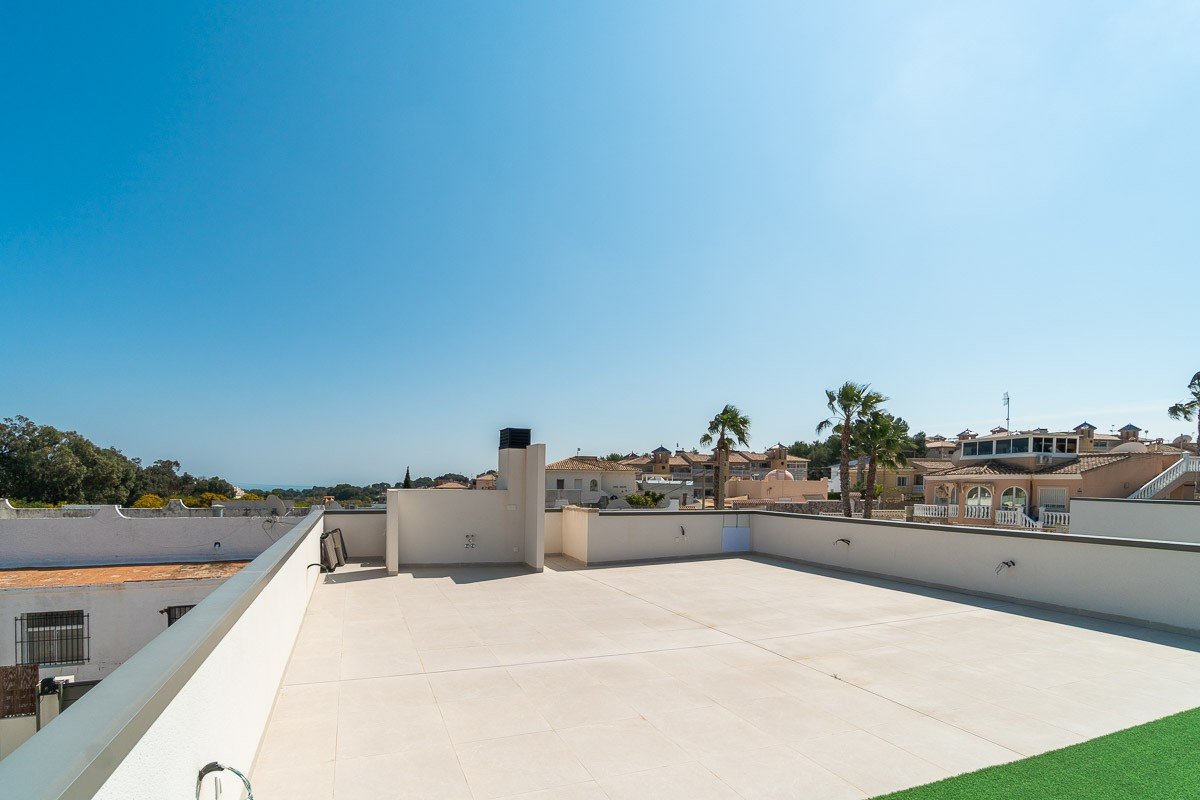 3 Bedroom 2 Bathroom Villa in Orihuela Costa - Caza De Casa