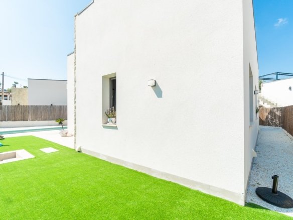 3 Bedroom 2 Bathroom Villa in Orihuela Costa - Caza De Casa