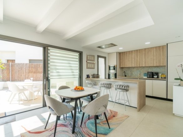 3 Bedroom 2 Bathroom Villa in Orihuela Costa - Caza De Casa
