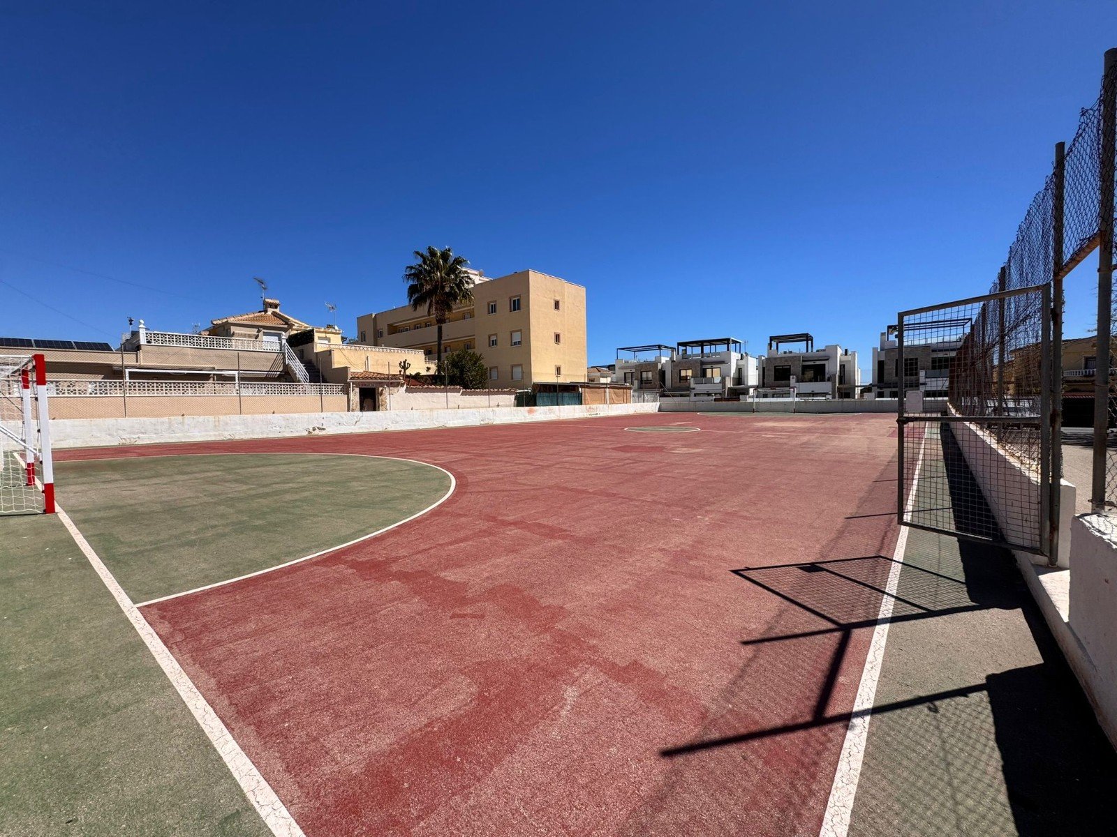 3 Bedroom 2 Bathroom Town House in Campoamor - Caza De Casa