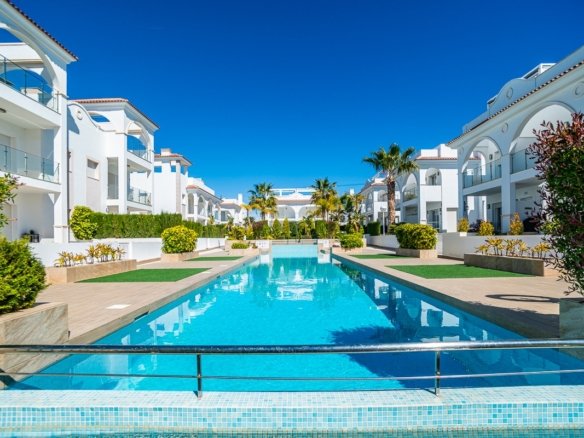 2 Bedroom 2 Bathroom Villa in Ciudad Quesada - Caza De Casa