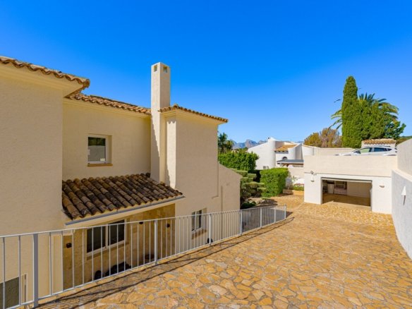 3 Bedroom 3 Bathroom Villa in Altea - Caza De Casa