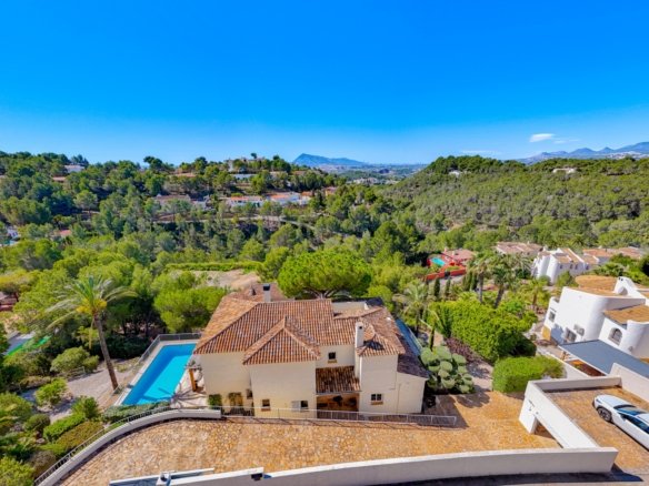 3 Bedroom 3 Bathroom Villa in Altea - Caza De Casa