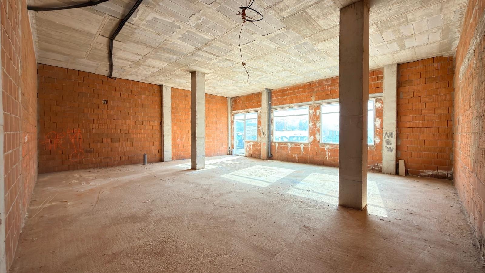 Commercial in Orihuela Costa - Caza De Casa
